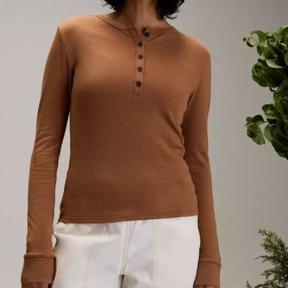 NEW! Alpine Design Women's Peak Duofold Henley LS Shirt  - Caramel Latte